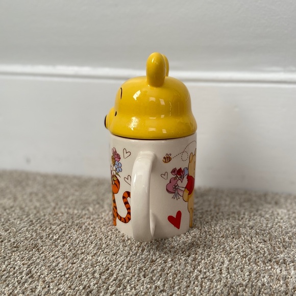 Winnie the Pooh Valentines Day Mug with Topper - Picture 3 of 7